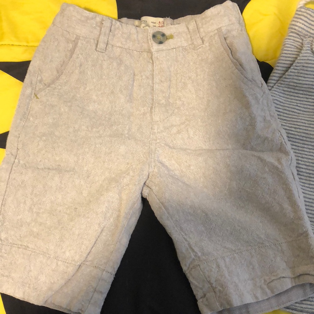 2 boys shorts size 4-5 Zara
